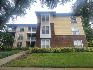 Building Photo - 10020 Strafford Oak Ct