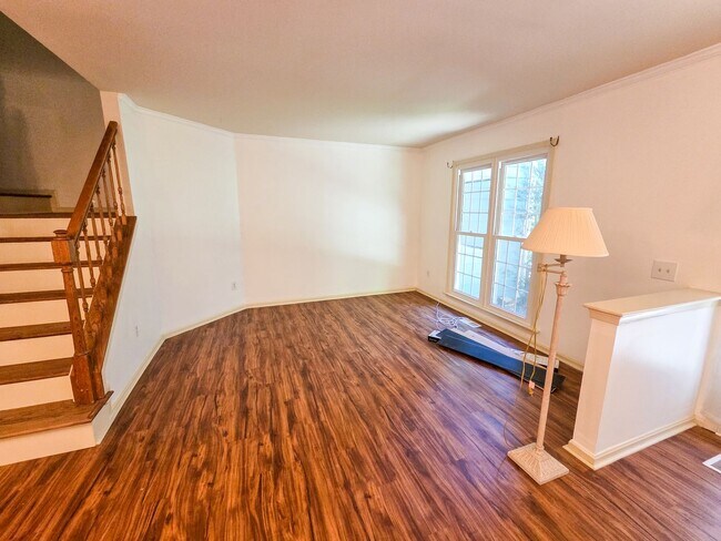 Foto del edificio - Fantastic 3br TownHome in highly sought Silver Spring Neighborhood - Available NOW!