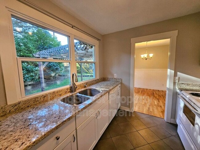 Foto del edificio - 11870 SW Park Way