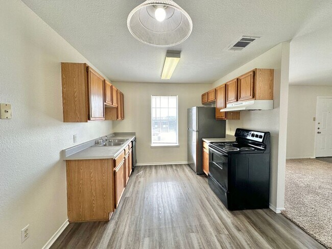 Foto del edificio - COMING SOON!!