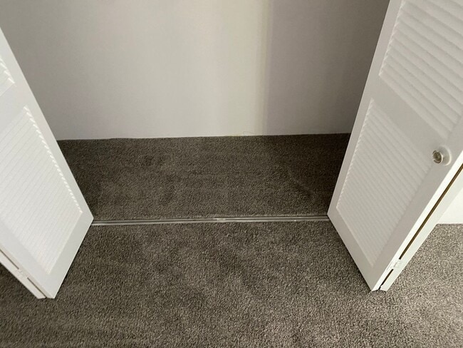 Photo - LEASE NOW AND ENJOY 50% OFF 2ND MONTH! Spa... Apartment