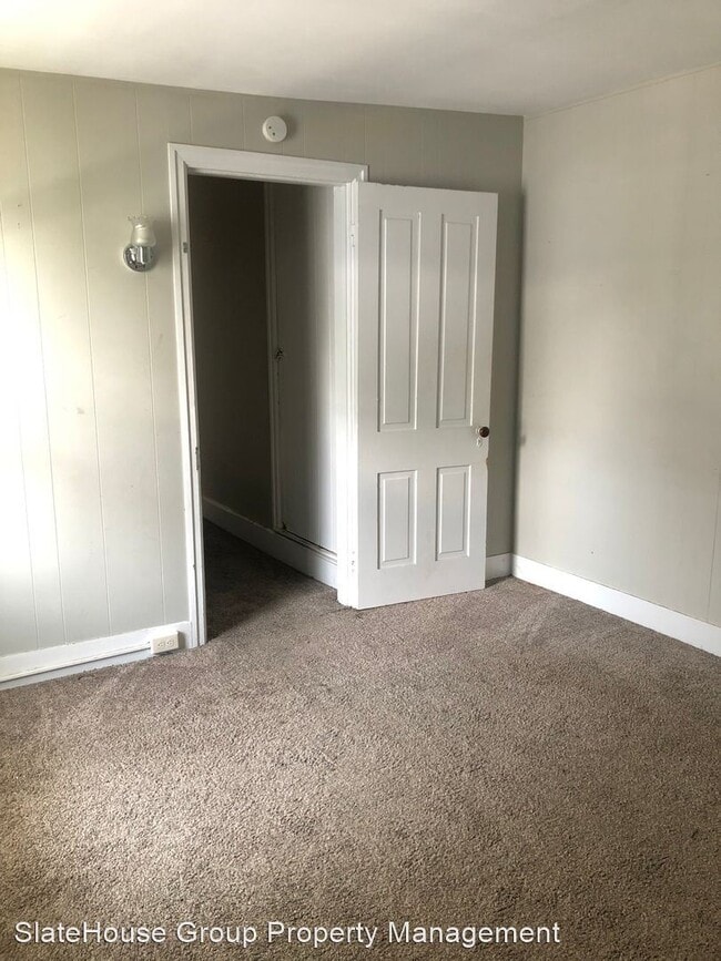 Building Photo - 3 br, 1.5 bath House - 222 S 5th St