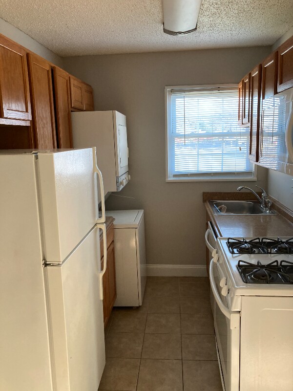 Foto del edificio - 2241 Farrington Ave