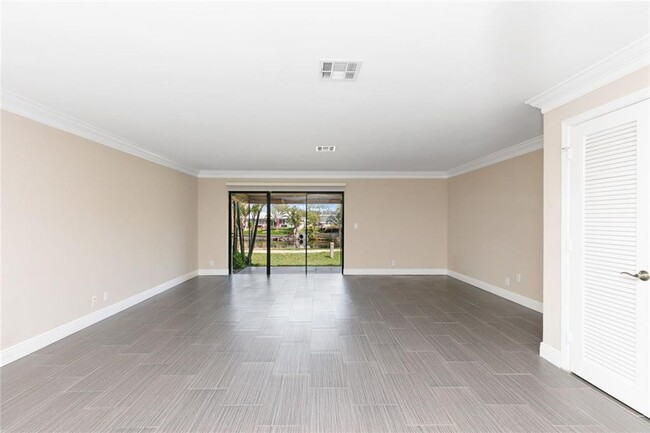 Building Photo - Limited Time Offer: SECURITY DEPOSIT AND H...
