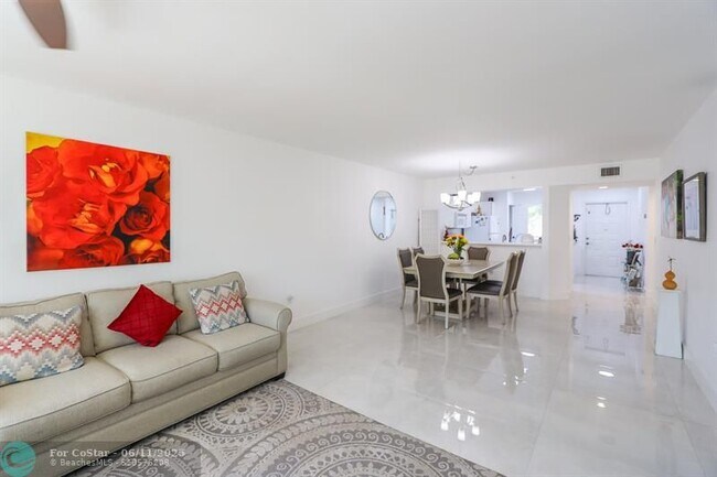 Foto del edificio - 9560 Weldon Cir