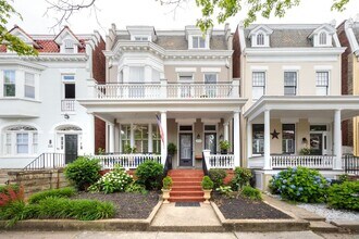 Building Photo - 2713 W Grace St