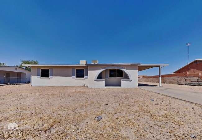 Building Photo - 10716 N Arapaho Dr