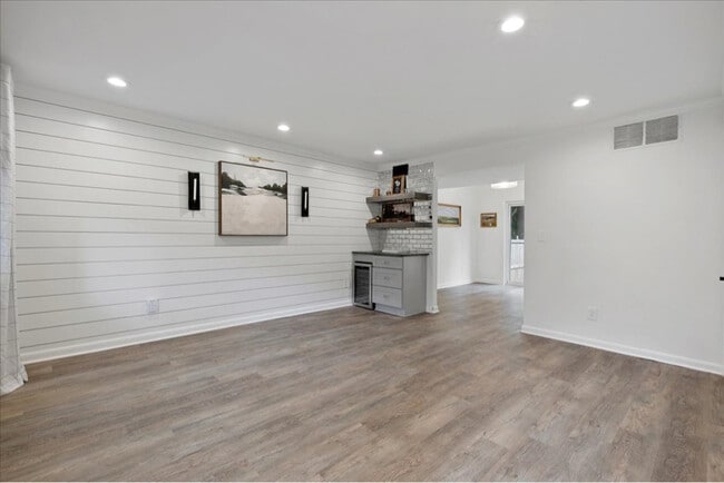 Photo - 100 Biscayne Dr NW Townhome