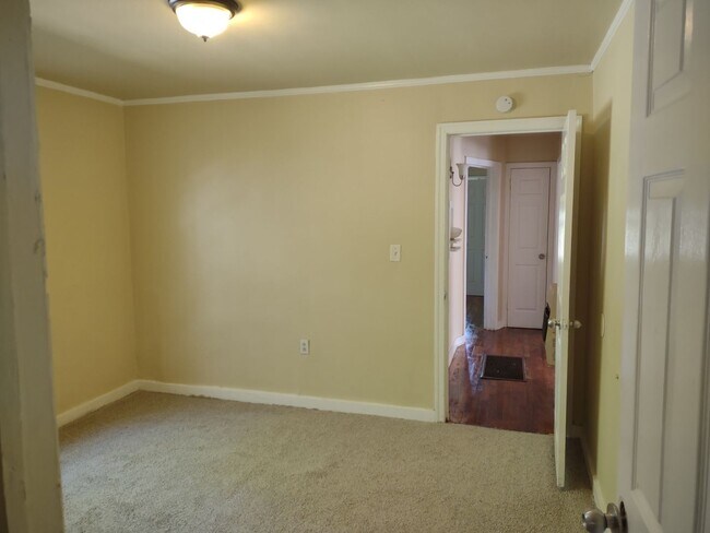 Foto del edificio - MOVE IN SPECIAL!**** 1/2 OF 1ST MONTH RENT...