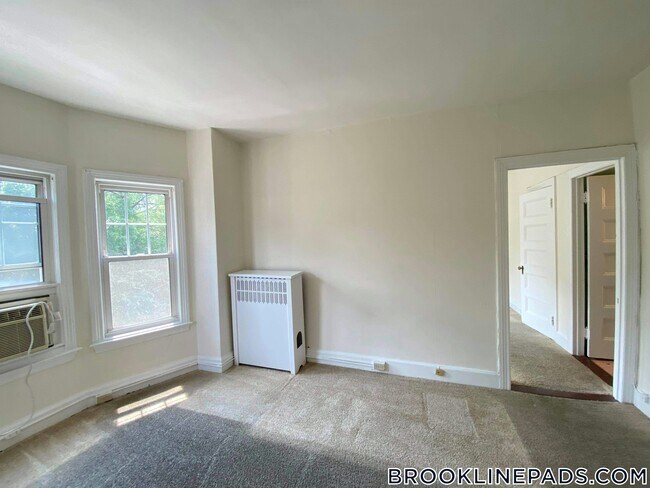 Foto del edificio - 1223 Beacon St