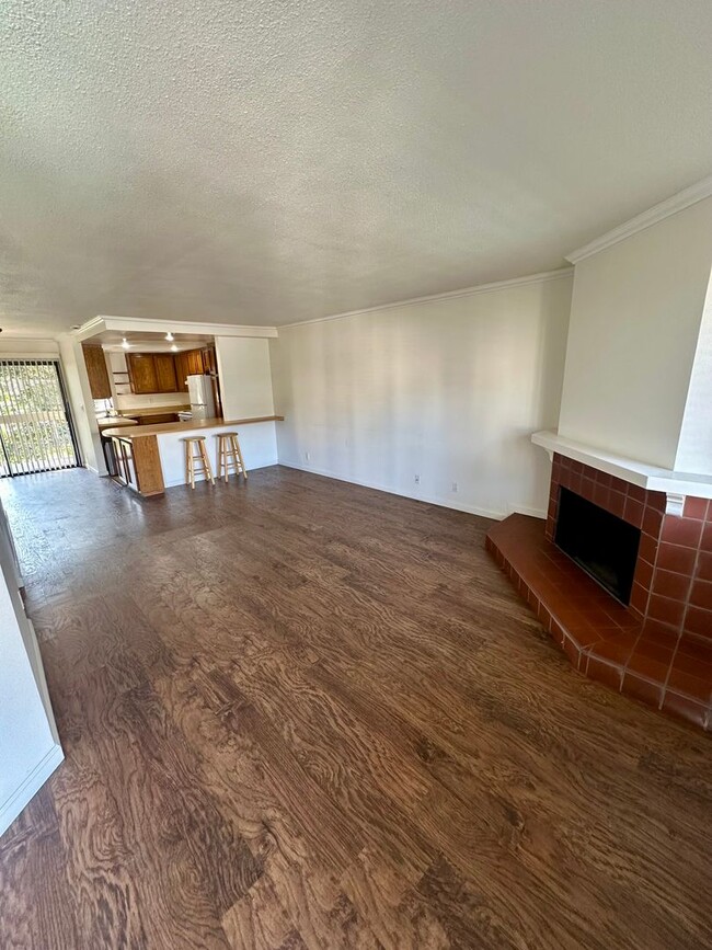 Foto del edificio - $2,800 - 2 Bed / 2 Bath Condo Near Fashion...