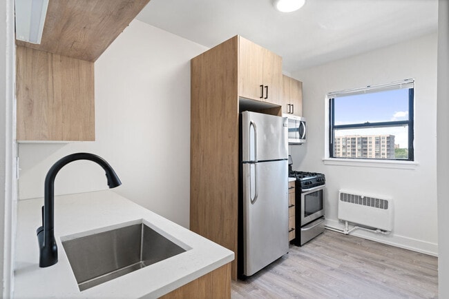 Foto del edificio - 6230 N Kenmore Ave