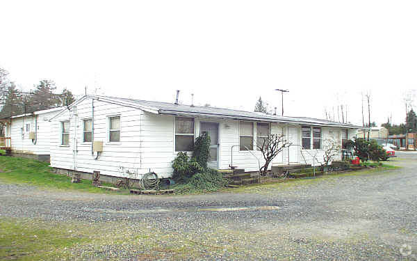Primary Photo - 2600 SE Orient Dr