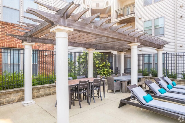 Foto del edificio - Eastside Flats Apartments