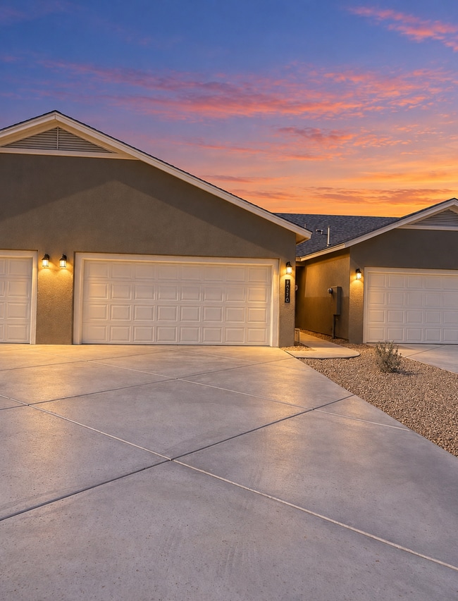 Building Photo - 4027 Apache Pine Pl