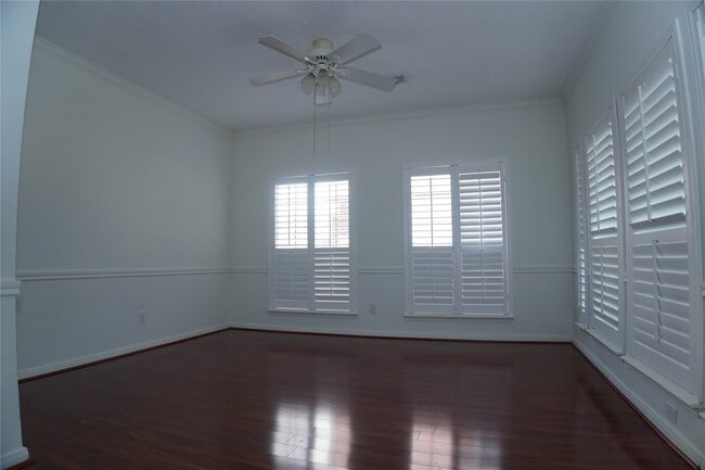 Foto del edificio - 13714 Pear Woods Ct