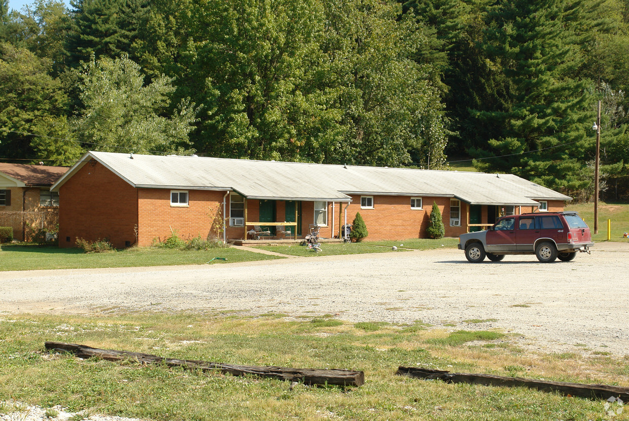 Building Photo - 2705 Pike St