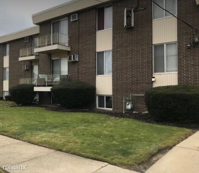 Foto del edificio - 15224 Maple Park Dr