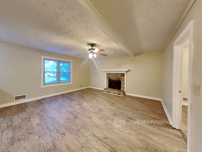 Foto del edificio - 3330 Oak Dr SE