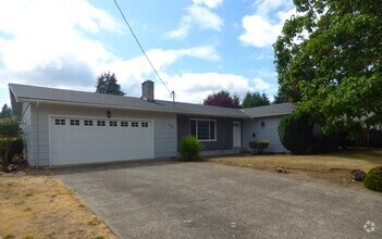 Building Photo - 714 SW Robinhood Dr