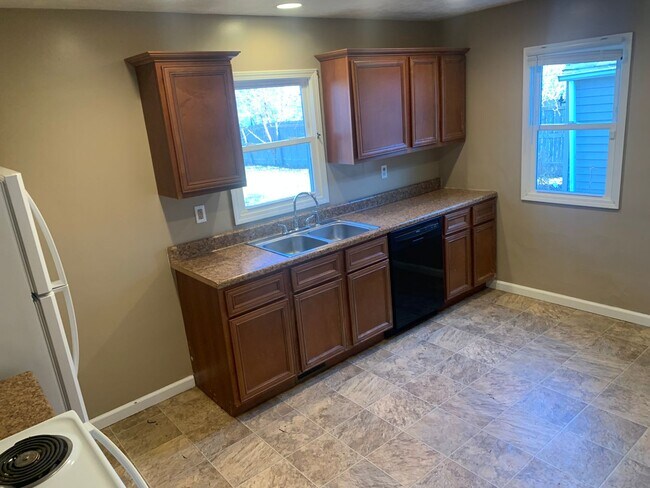 Building Photo - Welcome to this newly remodeled house loca...