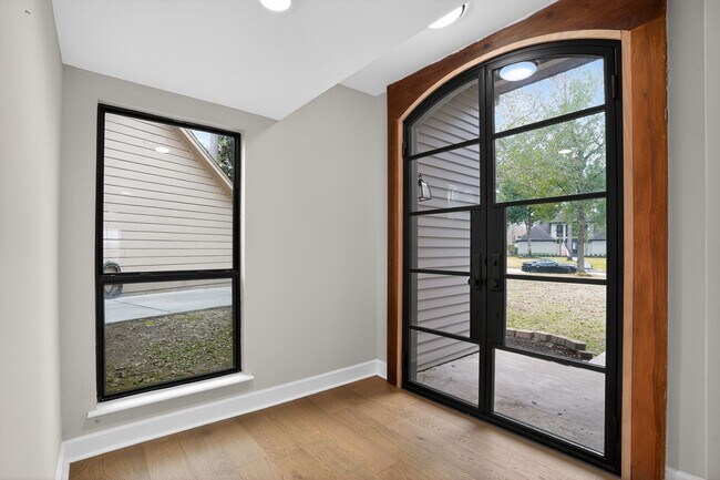 Foto del edificio - 6506 Jadecrest Dr