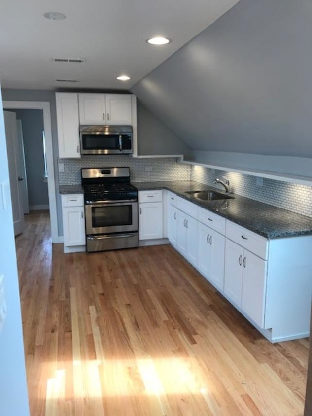 kitchen - 2815 W 25th St