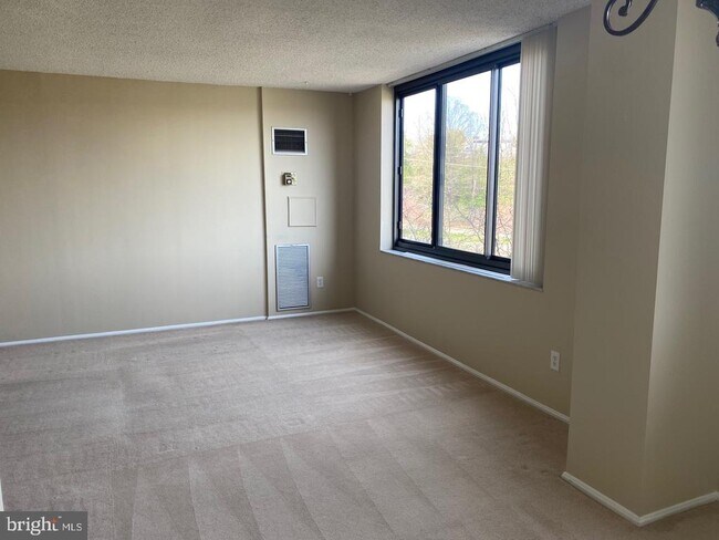 Foto del edificio - 5500 Holmes Run Pkwy