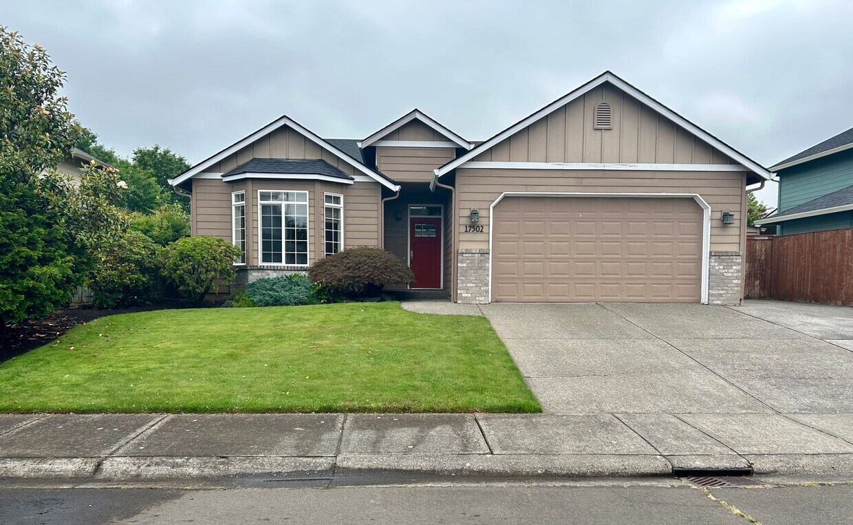 Primary Photo - Modern 3 Bed 2.5 Bath Ranch in Eastern Van...