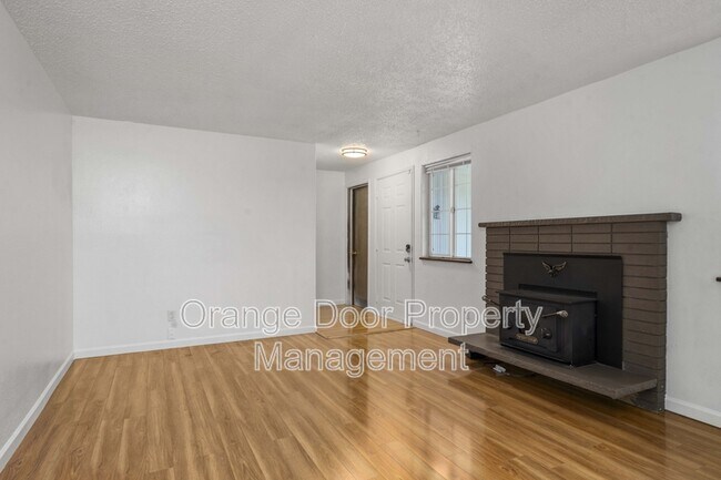 Foto del edificio - 9231 S K St