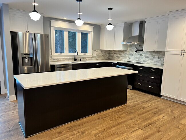 Building Photo - 4288 NY-50