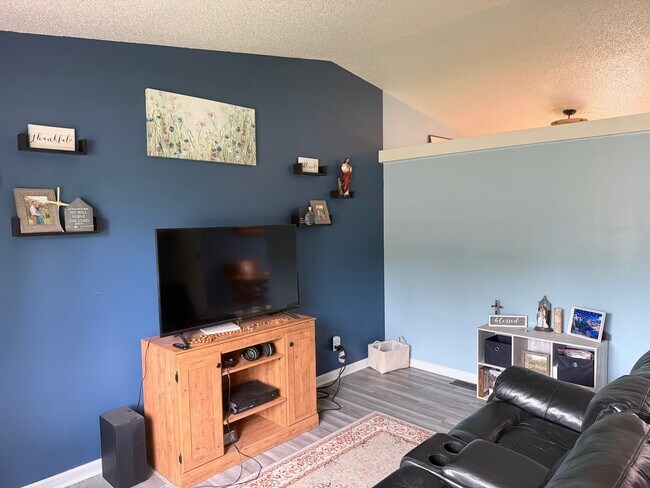 Building Photo - 1408 Copperdale Dr