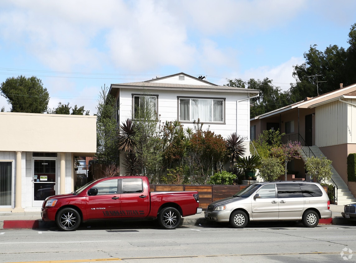 Foto del edificio - 11605 W Washington Blvd