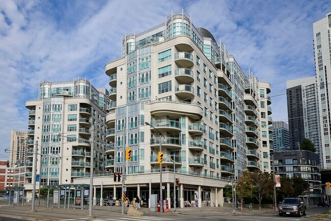 Building Photo - 600 Queens Quay W