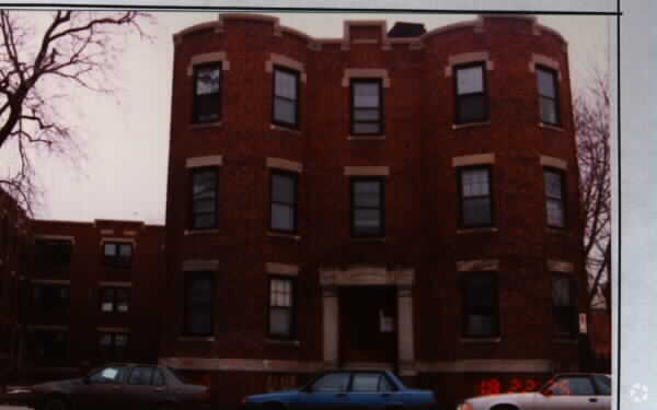 Primary Photo - 876-886 Cummins Hwy