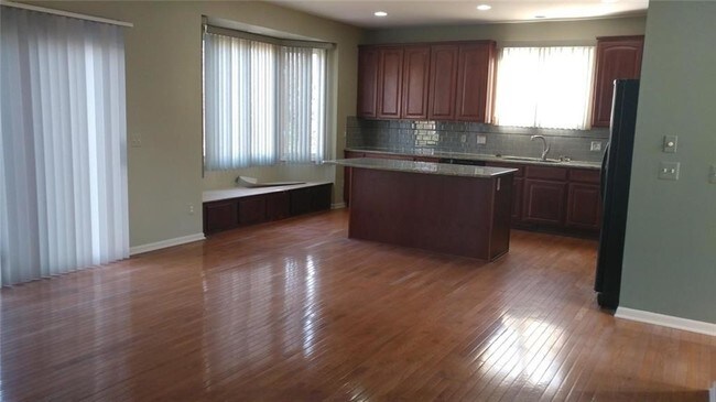 Building Photo - 2045 Roundtree