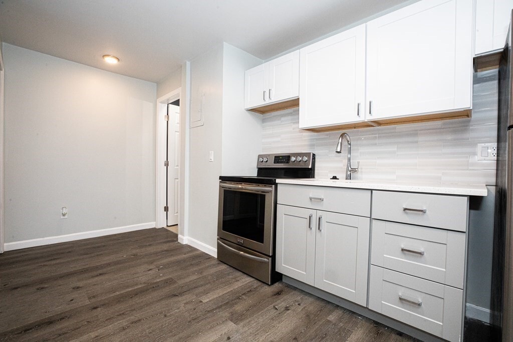 Primary Photo - 141 Pierce St
