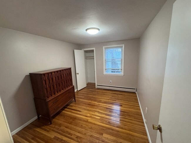 Building Photo - 6 Greenacre Rd