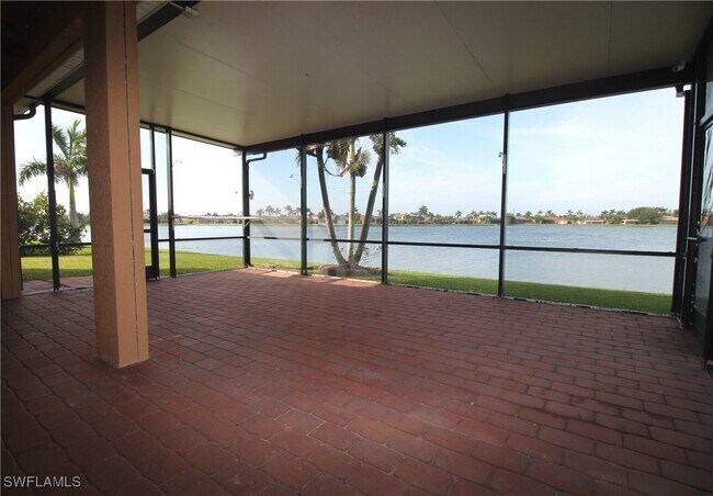 Foto del edificio - 2086 Grove Dr