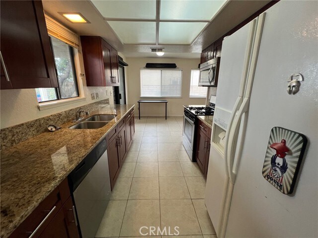 Building Photo - 7205 Parkside Pl