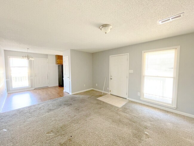 Foto del edificio - 1507 Halston Cir NW