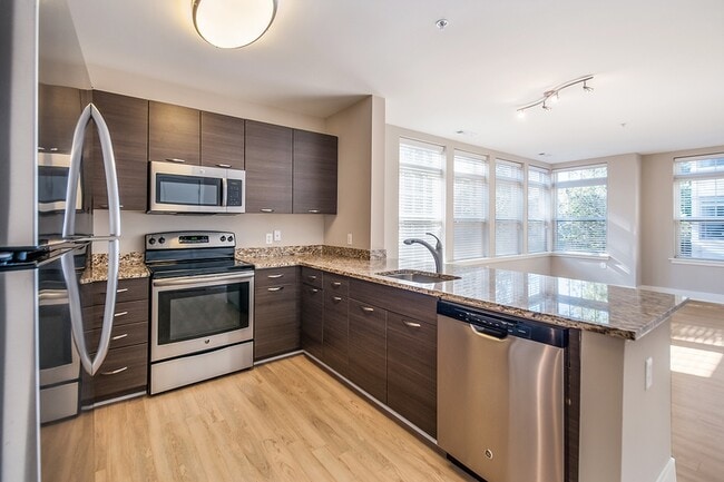 Apartment kitchen - Northgate at Falls Church