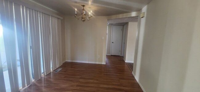 Building Photo - 8132001/37