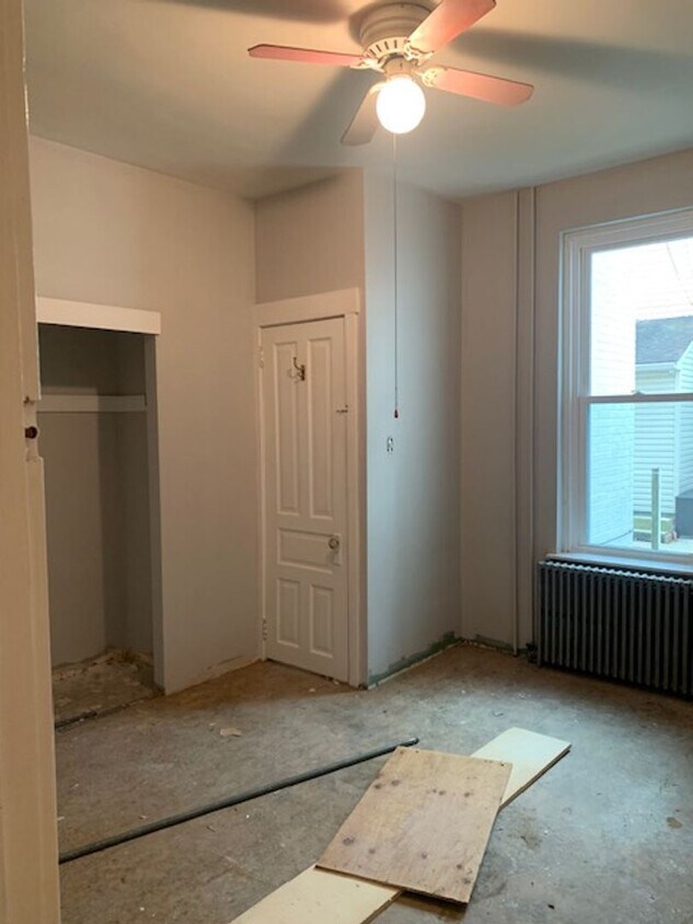 Building Photo - 211 N Mill St