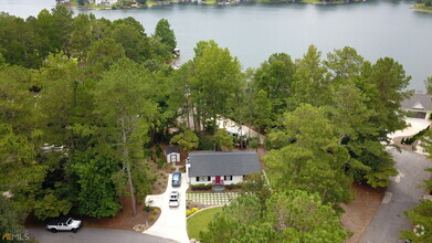 Building Photo - 1137 Magnolia Dr