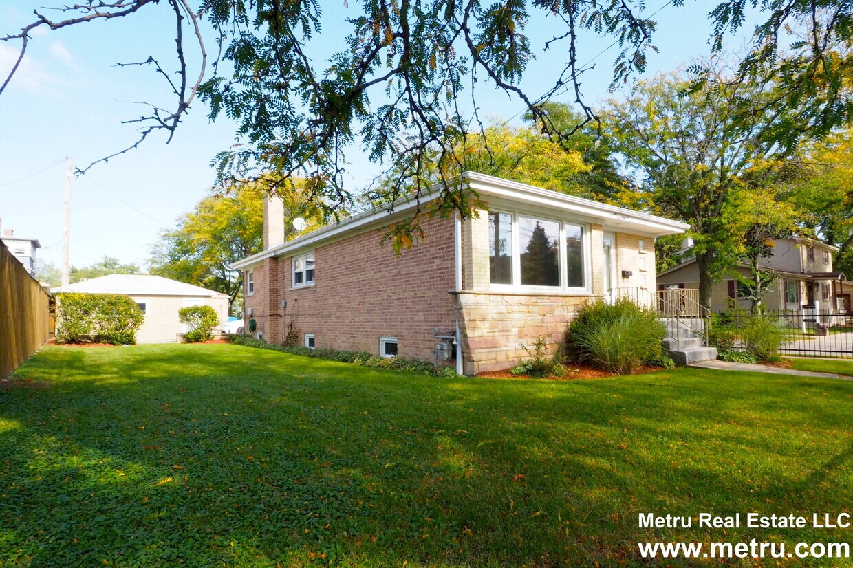 Primary Photo - 7100 W Talcott Ave