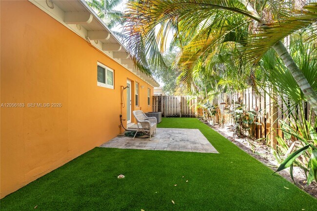 Foto del edificio - 809 NE 17th Ave