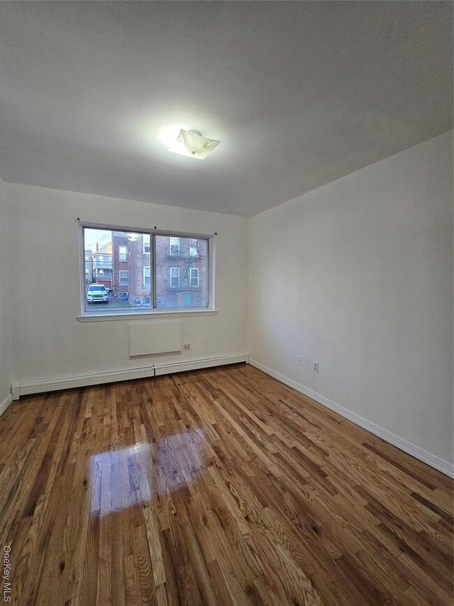 Foto del edificio - 22-11 119th St