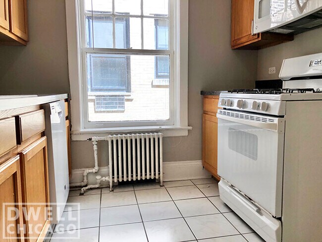 Foto del edificio - 1509 Hinman Ave