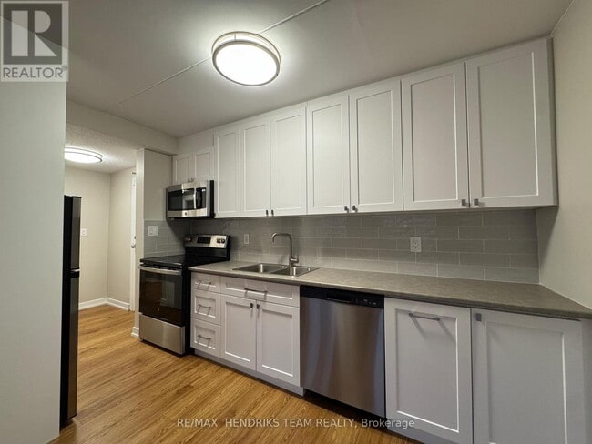 Building Photo - 80 Rockwood Ave